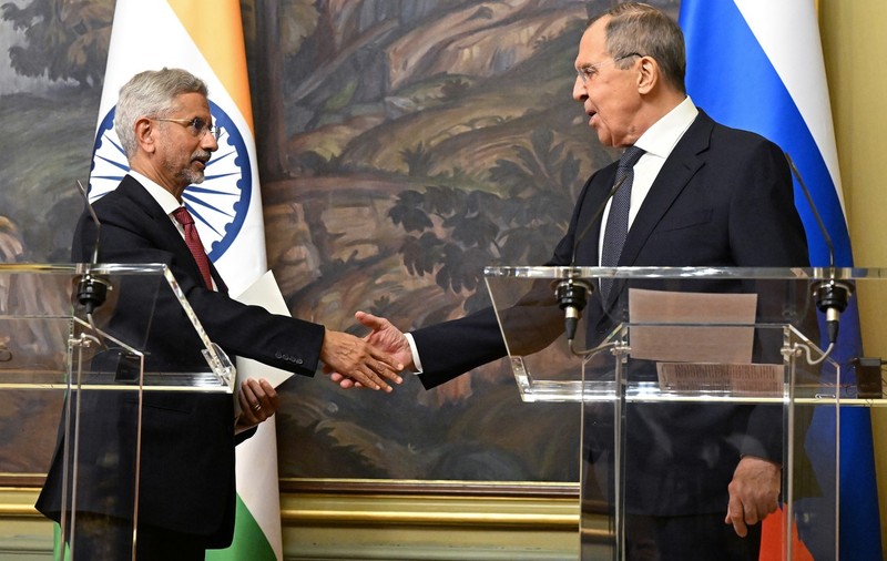 Rusia și India, aproape de un acord privind producția de echipamente militare