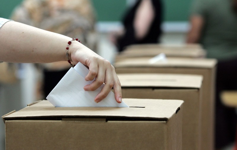Românii au început să voteze deja la alegerile prezidențiale 2025 în secțiile din diaspora