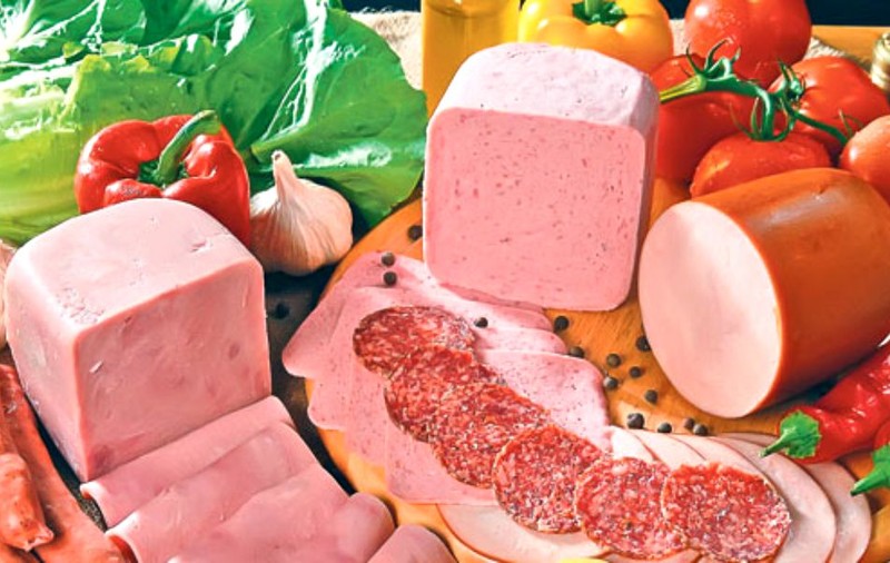 Denumirea mezelurilor şi a lactatelor ar putea fi schimbată, dacă nu conţin 95% din ingredientul de bază; Proiect de lege depus în Parlament