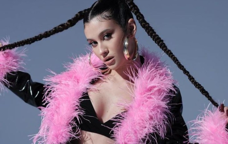 Cine este Erika Isac, artista care a lansat melodia „Macarena”. A participat la „X Factor” și l-a impresionat pe Ștefan Bănică