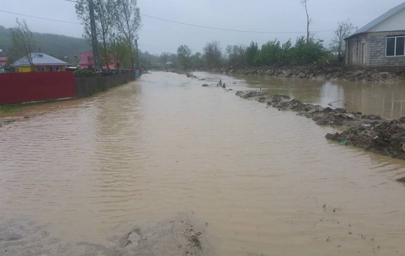 Cod galben de inundații în opt județe