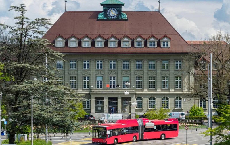 Femeile de peste 50 de ani cu salarii prea mari sunt concediate de o companie de stat și înlocuite cu angajați mai tineri, în Elveția