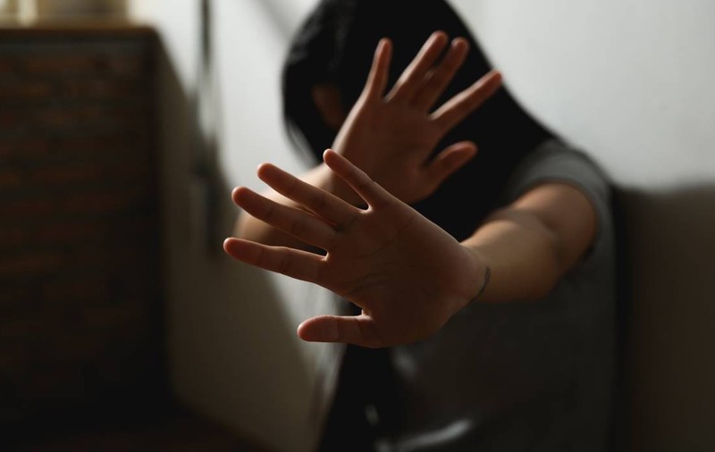O femeie a fost închisă de părinți timp de 27 de ani într-un apartament din Polonia: „Ne-au trecut fiori pe șira spinării”