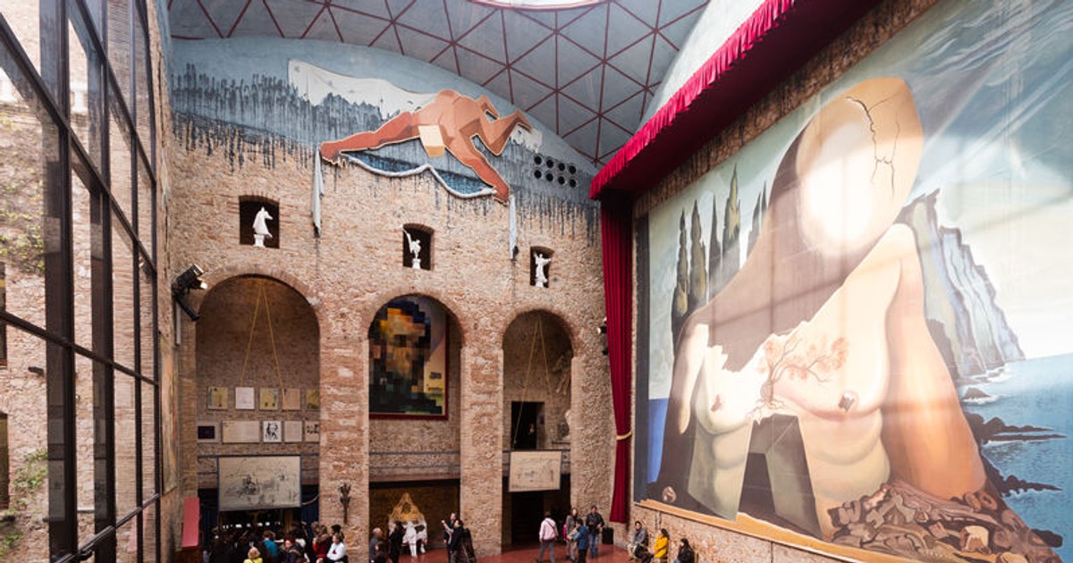 Cine a fost Salvador Dali