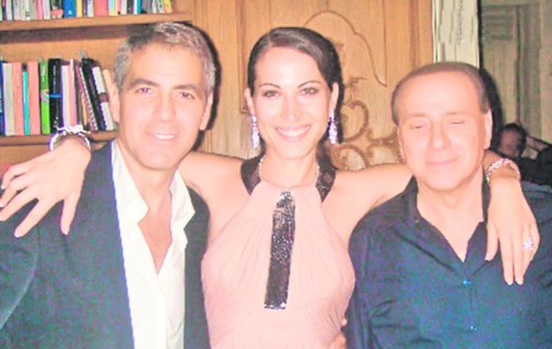 Clooney, la orgiile lui Berlusconi?