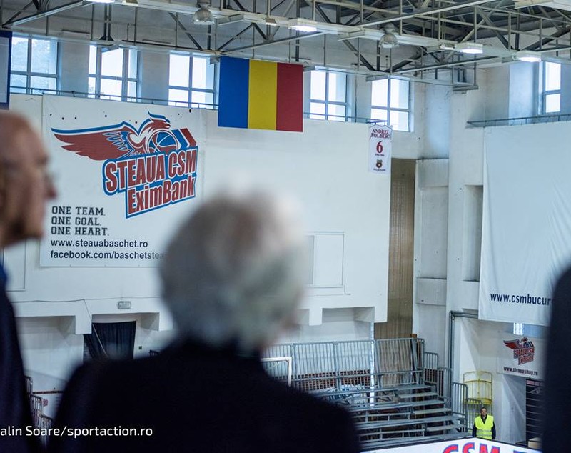 Momente emoționante: Andrei Folbert, inclus în Hall of Fame-ul Stelei. Premiul a fost ridicat de soția Ileana