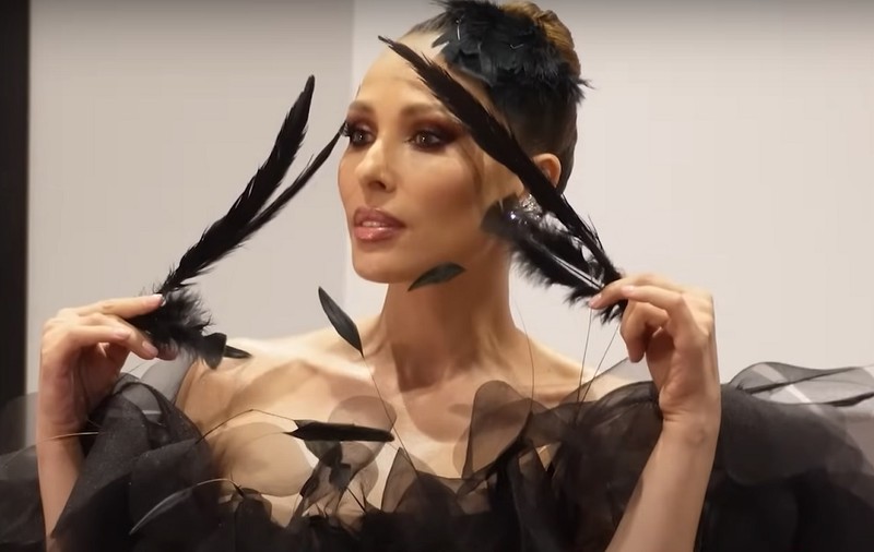 Imagini spectaculoase cu Iulia Vântur. Vedeta a venit în România și a fost transformată radical pentru un nou proiect: „E ceva ușor negativ”