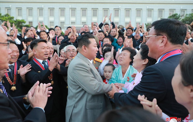 Droguri, asasinate la comandă și trădări pentru Kim Jong-un. Un înalt spion nord-coreean își spune viața presei occidentale