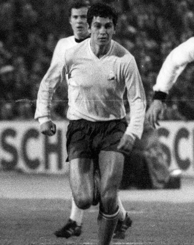 Cine a fost Mircea Lucescu. Imagini de arhivă cu căpitanul României la Mondialul din 1970, creatorul lui Dinamo de la finalul anilor '80 și unul dintre cei mai titrați antrenori din istorie