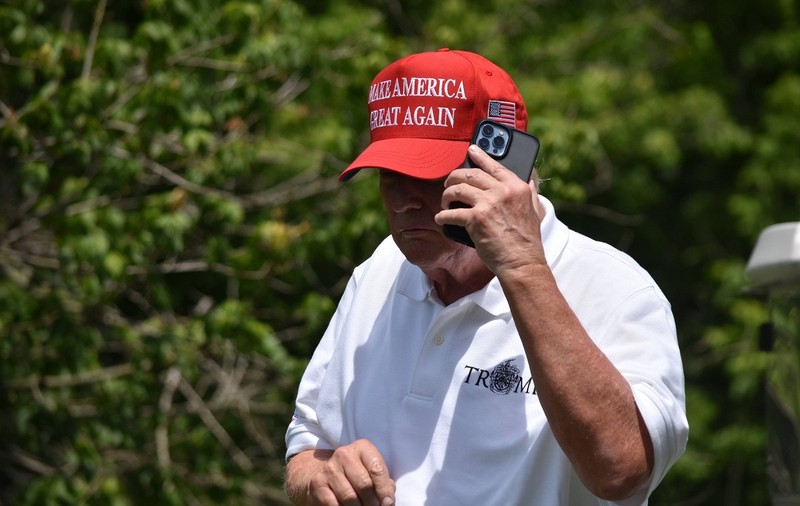 Cum vorbește Donald Trump la telefon cu liderii altor țări: „Toată lumea râdea cu lacrimi, pentru că dialogurile erau hilare”
