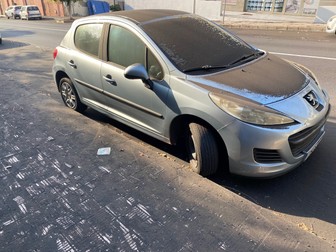 Cenușa acoperă întregul oraș