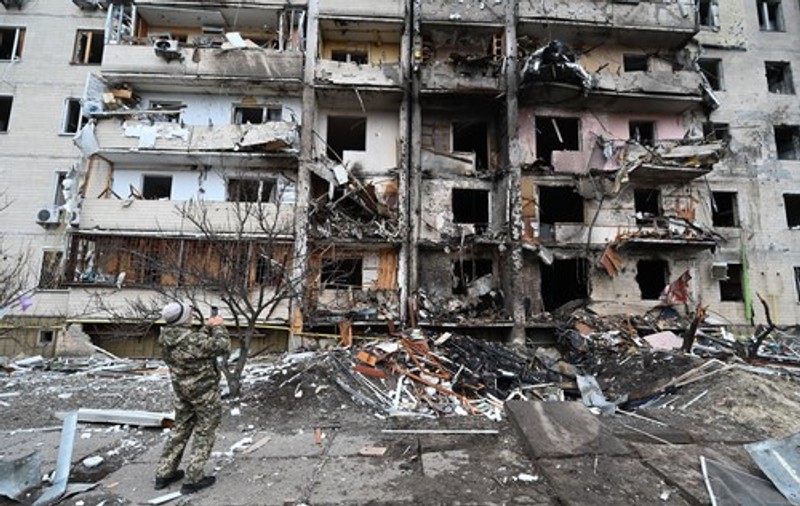 Explozii puternice în Kiev. Trupele ruse de îndreaptă spre capitala Ucrainei