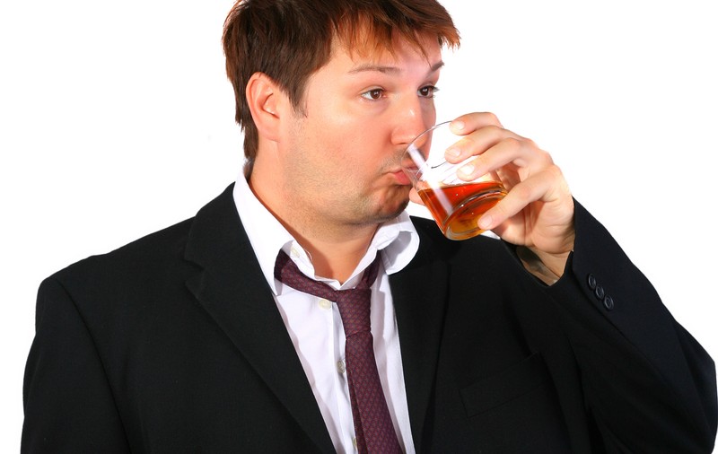 Specialiştii americani cred că o bere băută în fiecare seară poate duce la alcoolism