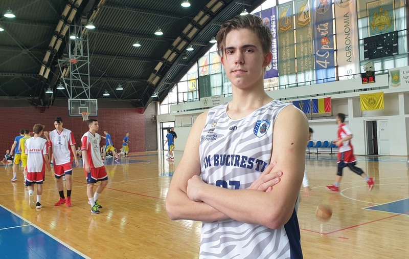 Arnold Stoicescu, baschetbalistul surdo-mut de la CSM București care vrea în NBA