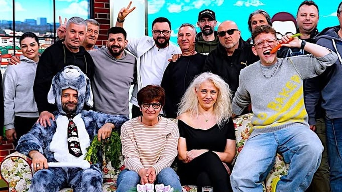 Greta Dan și Cătălin Măruță alături de echipa emisiunii „La Măruță”, emisiune difuzată în trecut de PRO TV