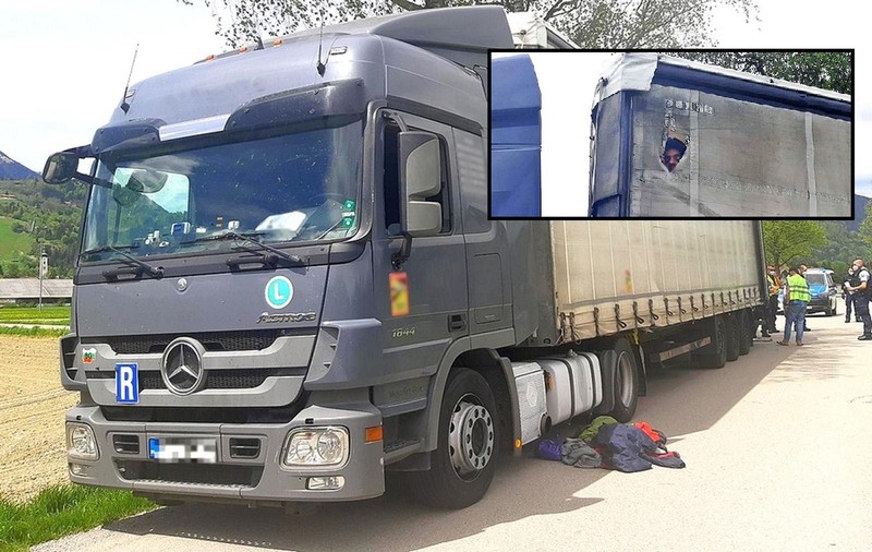 Tânăr urcat pe un TIR care venea din România, i-a bătut în cabină șoferului, în mers, în Germania
