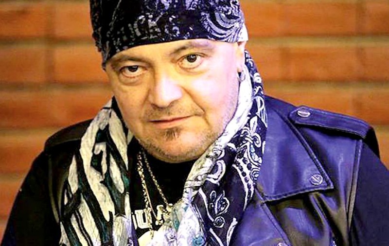 Leo Iorga are nevoie de 50.000 de euro pentru tratament. Soția artistului e disperată. “Starea de sănătate nu este deloc bună”