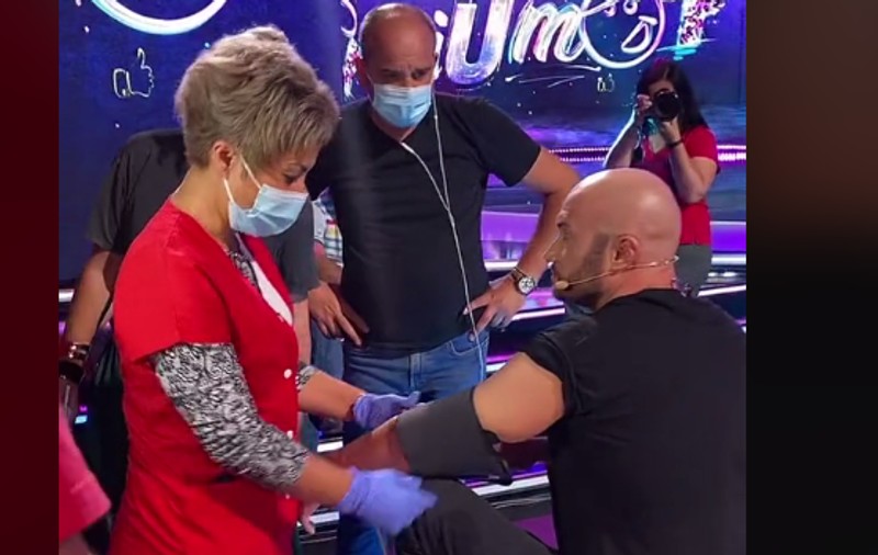 Mihai Bendeac a avut nevoie de îngrijiri medicale la „iUmor”.  Actorului i s-a făcut rău
