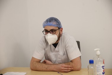 Medicul Alexandru Cuculici spune că oamenii au fost afectaţi mai mult de propria anxietate decât de vaccin