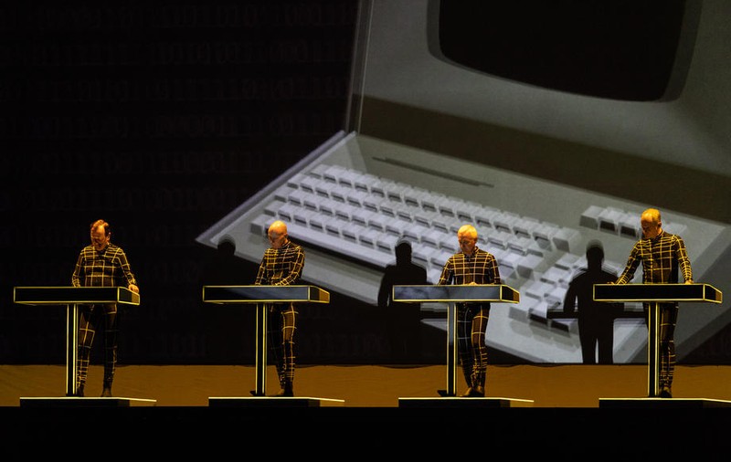 A murit Florian Schneider, fondatorul grupului Kraftwerk. Avea 73 de ani