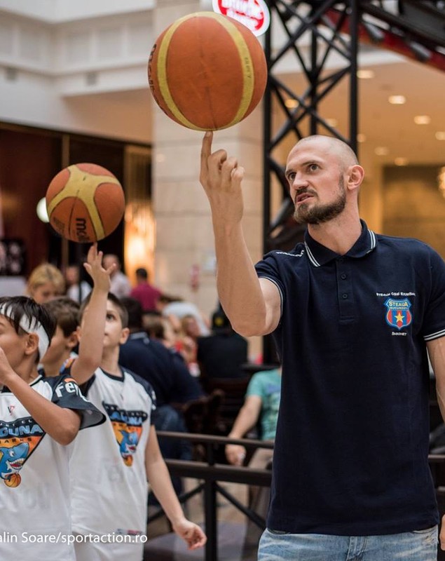 Steliștii au dat în mintea copiilor. S-a întâmplat la mall