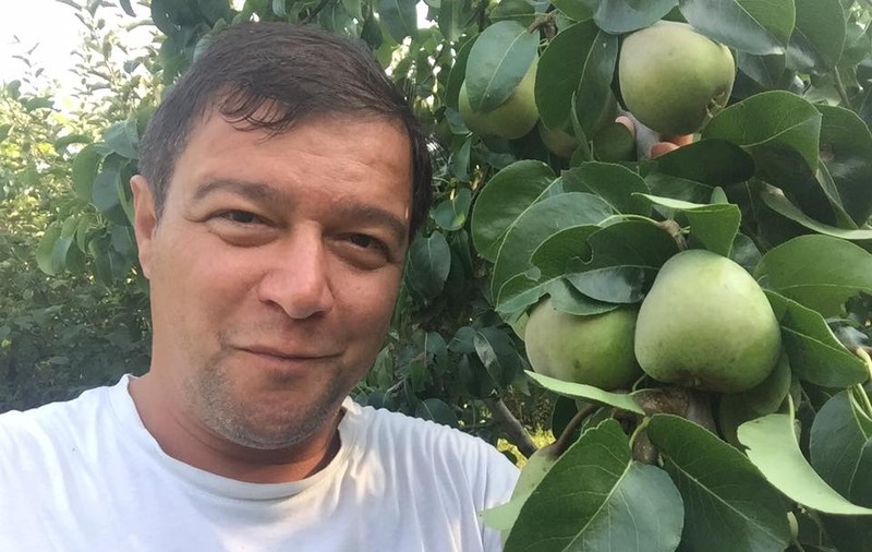 Văru` Săndel, despre viața la țară: „Am o mie și ceva de metri de gradină, am și o livadă”