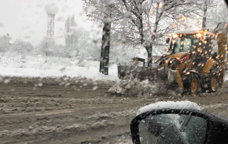 Prognoza meteo pe 13 ianuarie. Meteorologii anunţă ninsori și vânt puternic