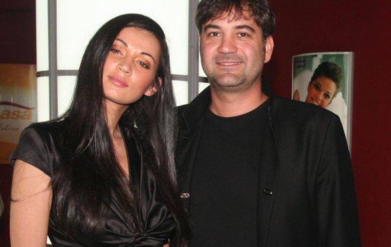 Tripleții Nicoletei Luciu vor avea opt perechi de nași la botez