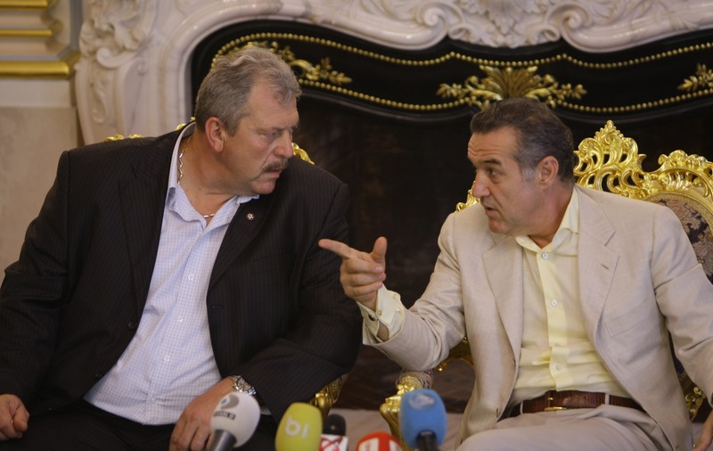 STEAUA, ÎN CORZI / Becali şi Duckadam, făcuţi praf de un simbol al Petrolului! 