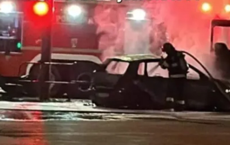 Tânăr de 29 de ani, beat și fără permis, a provocat un accident urmat de incendiu, când încerca să fugă de polițiști, în Brașov