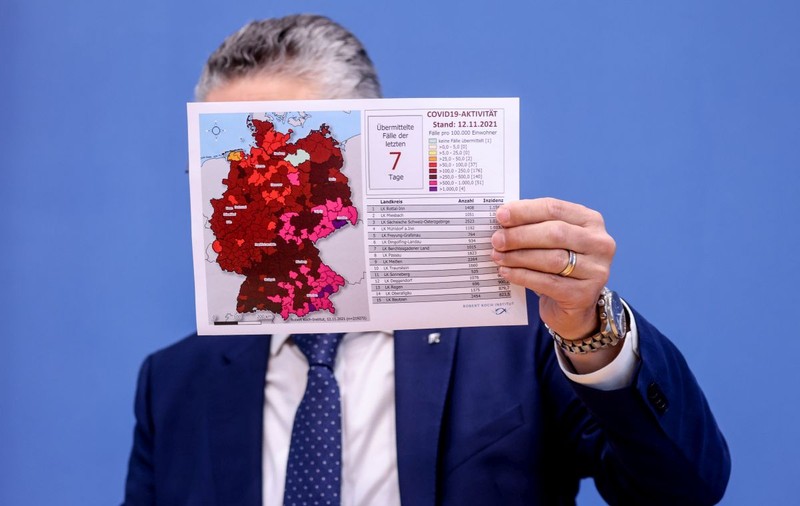 Der Spiegel, despre „federația imbecililor” din Germania: Politicienii și nevaccinații au adus țara pe marginea dezastrului COVID