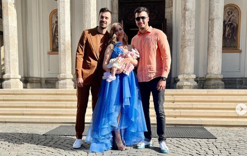 Liviu Teodorescu și Iulia și-au botezat fetița, pe Ecaterina. Imagini de la eveniment. „Este cea mai emoționantă zi din viața mea”