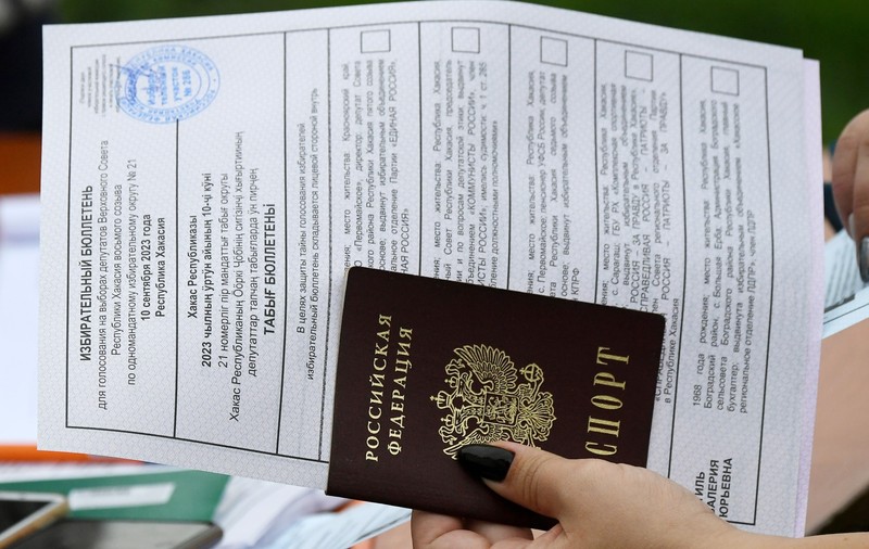 În premieră, Rusia a retras cetățenia a doi bărbați naturalizați și le-a confiscat pașapoartele