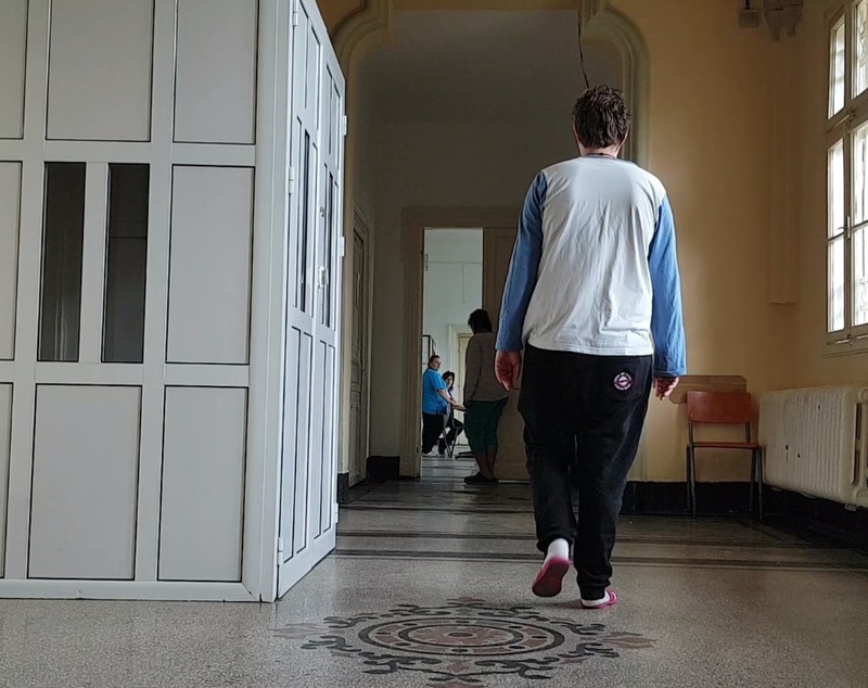EXCLUSIV VIDEO/Sindromul Italia, suferința celor dezrădăcinate, desconsiderate, dezamăgite, umilite. Prizonierele durerii caută, la Socola, drumul spre eliberare