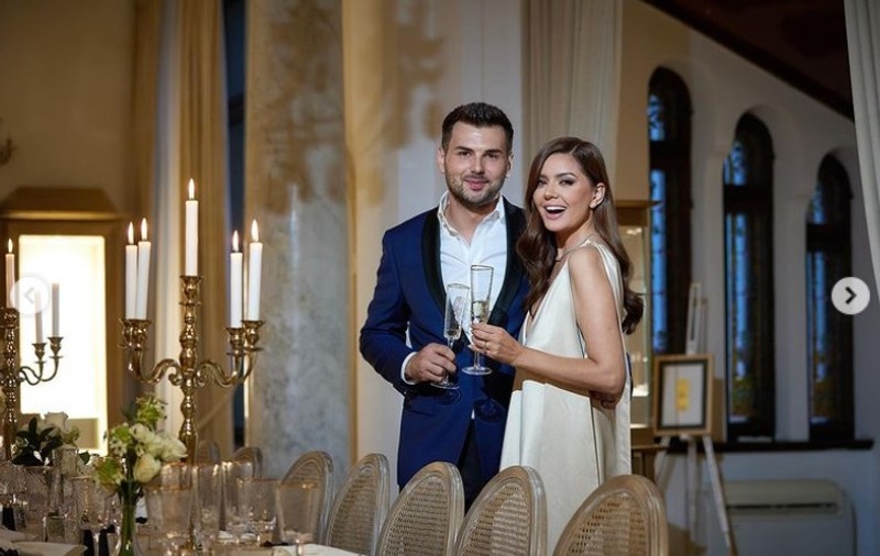 Albertina Ionescu și Constantin Opriș s-au căsătorit. Prezentatoarea de la TVR nu a purtat rochie de mireasă