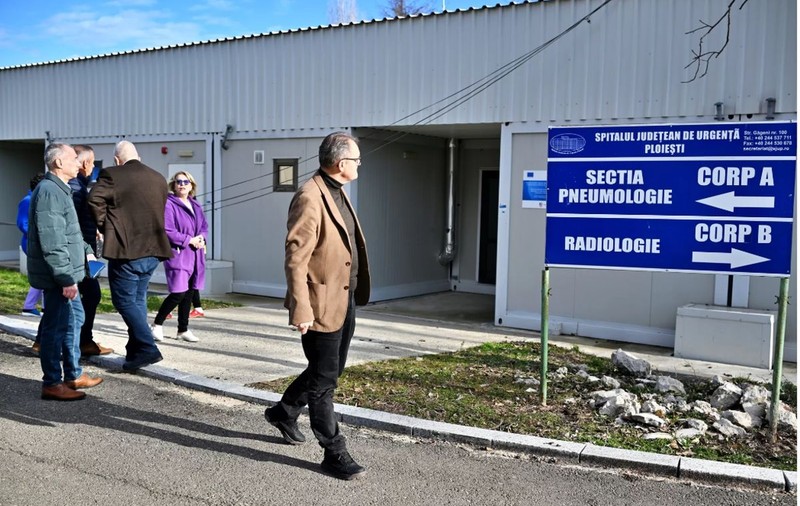 Spitalul modular din Ploiești va fi dat în folosință în curând. De 2 ani nu este funcțional din cauza blocajelor administrative și tehnice