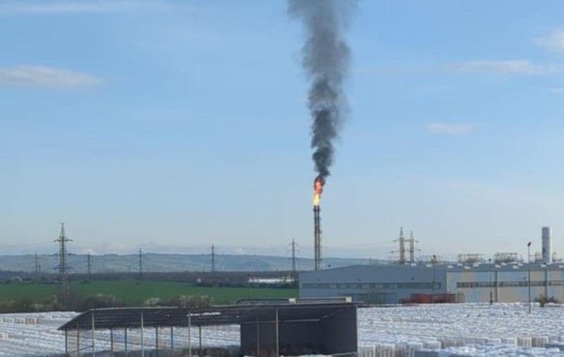 Faclă uriașă produsă la rafinăria Petrotel Lukoil, în urma unei „căderi totale de tensiune”