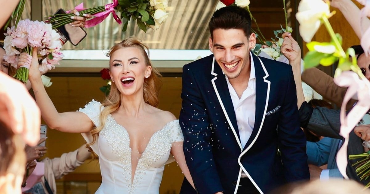 Andreea Bălan și Victor Cornea s-au căsătorit civil
