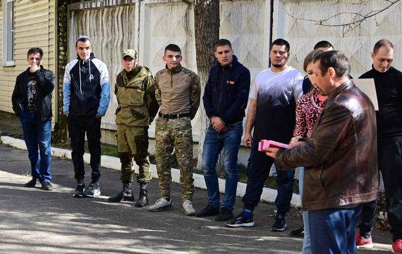 Zeci de ruși mobilizați „din greșeală” se întorc acasă: „Funcționează o comisie specială”