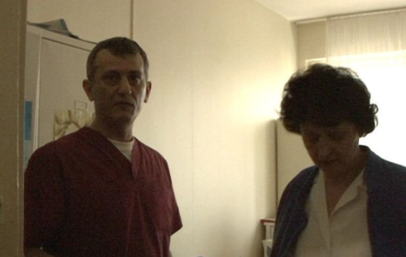 Scandal la Vâlcea! O asistentă e lăsată să facă legea în spital! E acuzată de un medic că nu îl lasă să îşi facă treaba