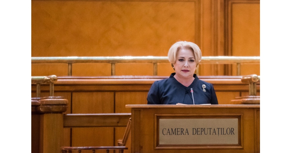 Viorica Dancila, premierul Romaniei, plen, tribuna, Parlament