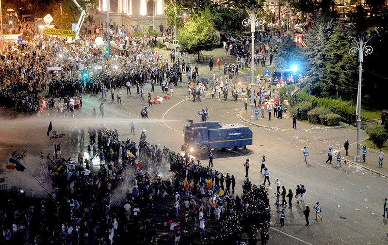 Procurorii care anchetează dosarul 10 august nu au încălcat legea, se arată într-o decizie a instanței supreme