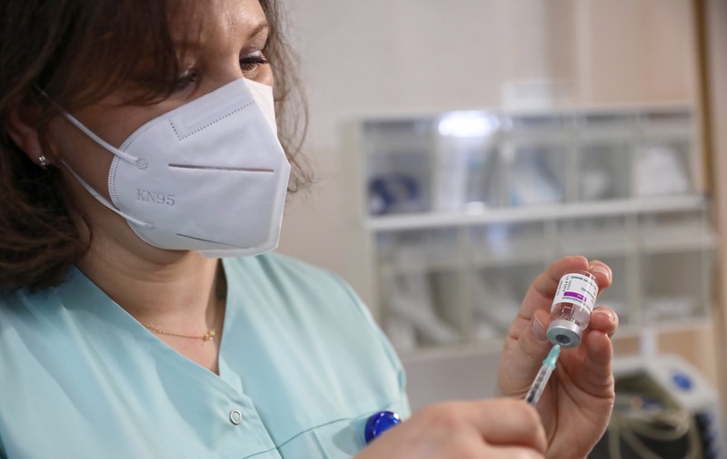 Comitetul de vaccinare, informare privind cazuri de tromboze, după vaccinarea cu AstraZeneca: „Sindromul este extrem de rar”