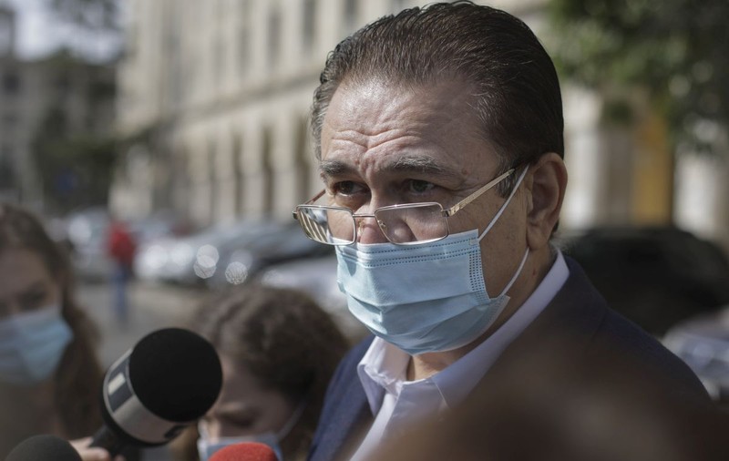 Prefectul Capitalei: ”În București nu mai sunt locuri la ATI”. Spitalul Colentina devine unitate COVID-19. Cadrele medicale din unele școli vor fi detașate în spitale