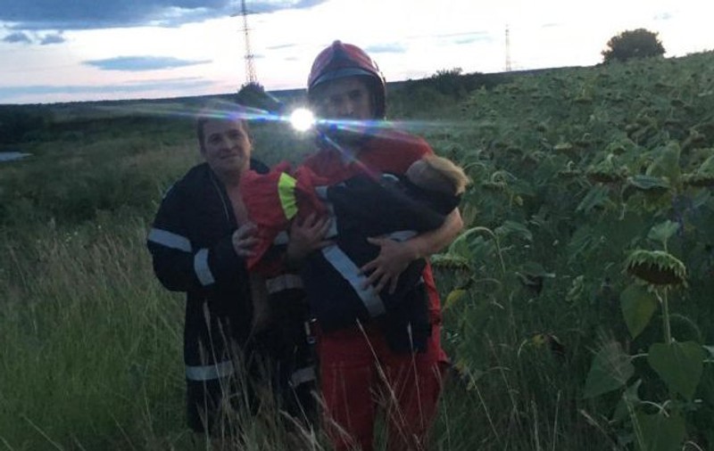 UPDATE | A fost găsit și cel de-al doilea copil luat de viitură în Prahova, în timp ce se afla într-o căruță cu fratele său și mama lor