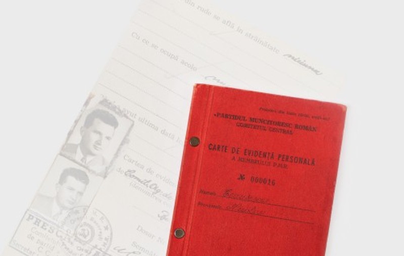 CARNETUL DE PARTID al lui CEAUȘESCU, scos la licitație