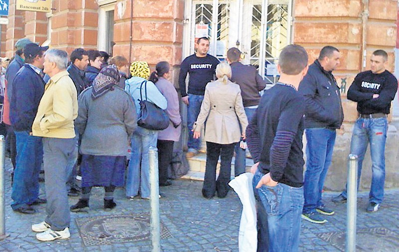 «Cumperi de 500 de lei, plăteşti doar 80!» Superofertă? Nuuu, e păcăleală de 1 aprilie