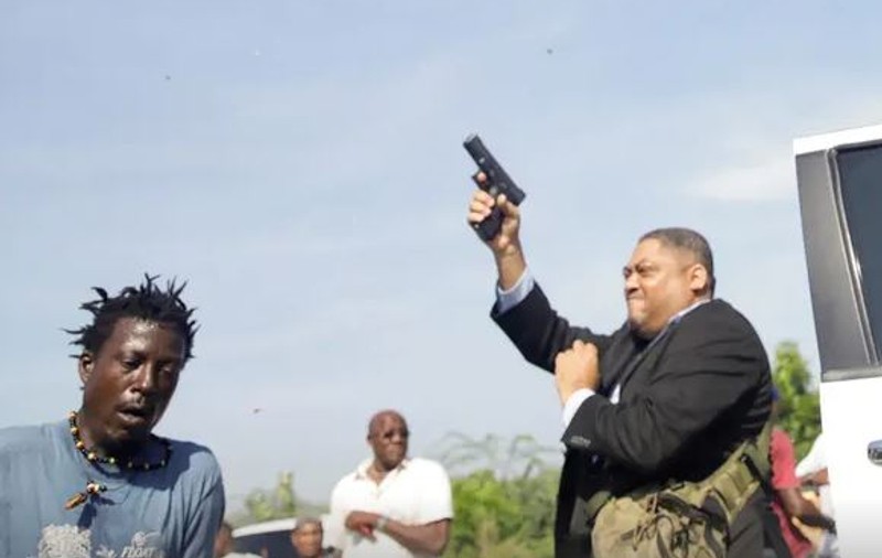 Un senator din Haiti a deschis focul asupra unor protestatari aflați în fața Parlamentului. Două persoane au fost rănite (VIDEO)