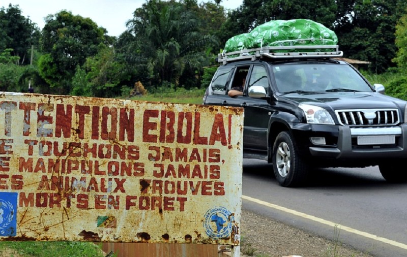 Ce este Ebola, cum se transmite, cât de mortal e virusul și ce tratamente există