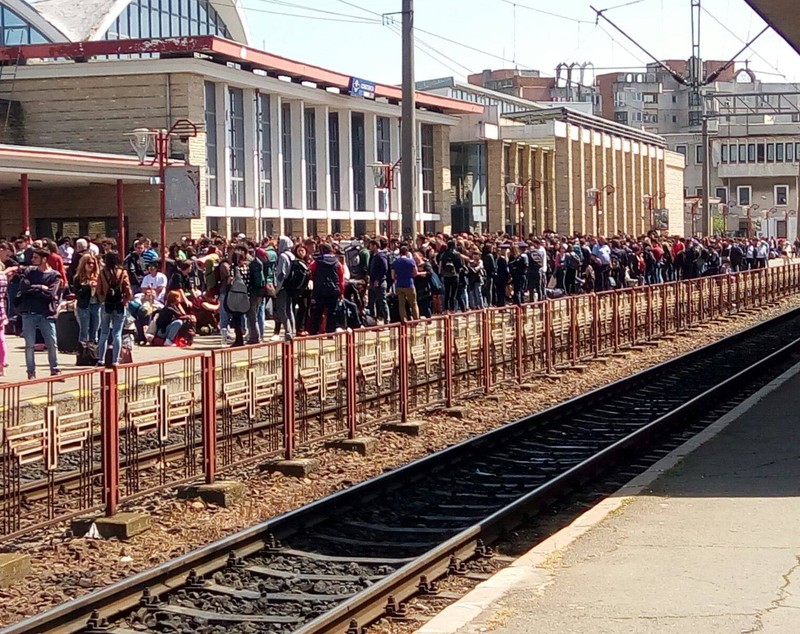 Minivacanța de 1 Mai, la final. 60.000 de turiști se mută în trafic! Accident în lanț pe Autostrada Soarelui